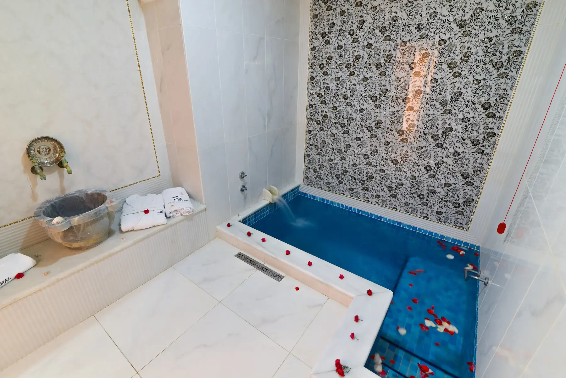 Özgül Termal Tatil Köyü Afyon
